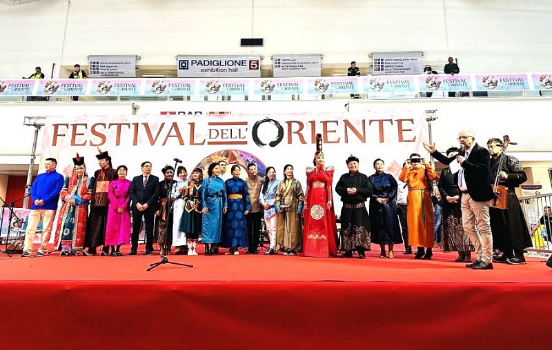 Монголия приняла участие в фестивале Dell'Oriente
