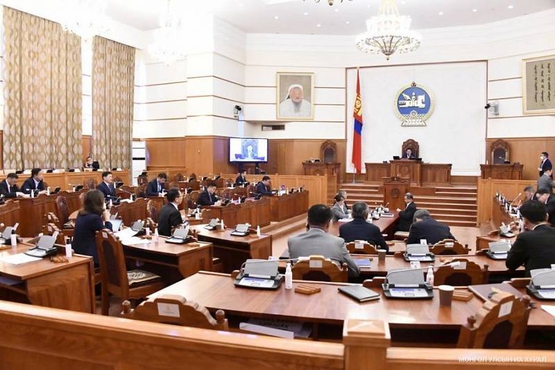 Парламент Монголии изменит закон для предоставления жилья семьям погибших силовиков