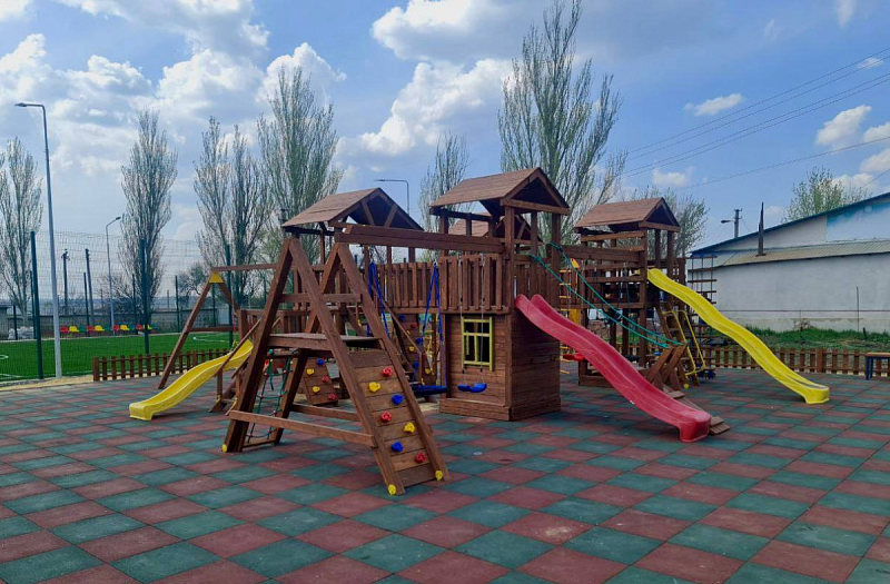 Бурятия установит освещение для 4 детских площадок в Старобешевском округе